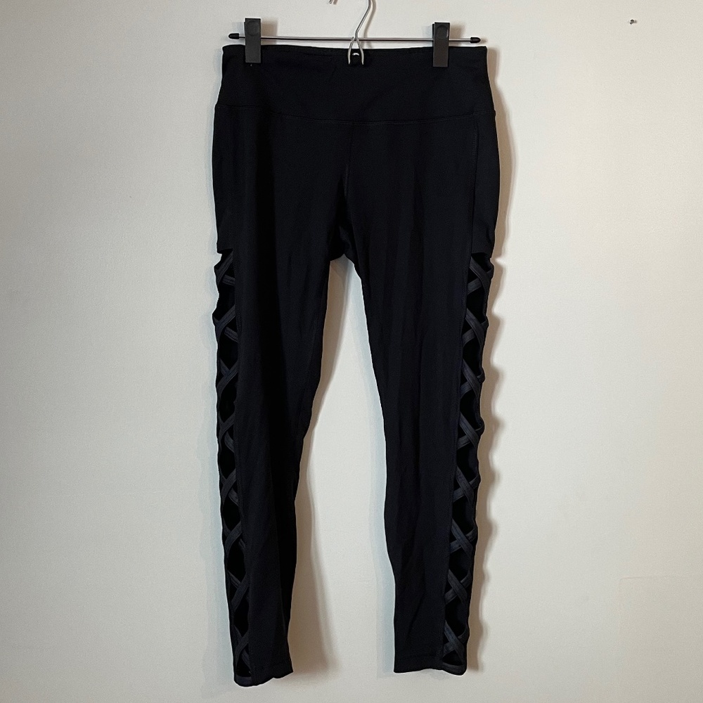 Criss Cross Open Black Leggings (M)